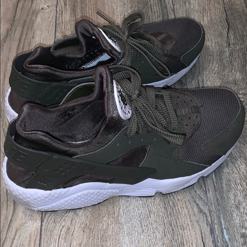 Olive green huarache Nike’s